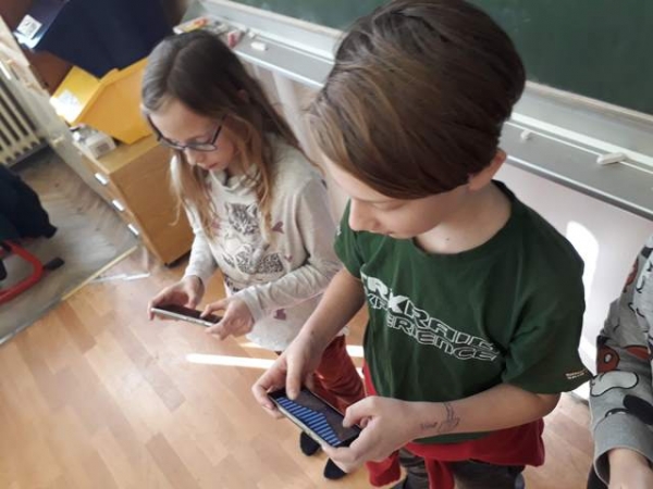 Mobilní telefony ve výuce?