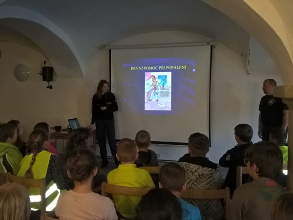 Beseda s hasiči - 4. třídy