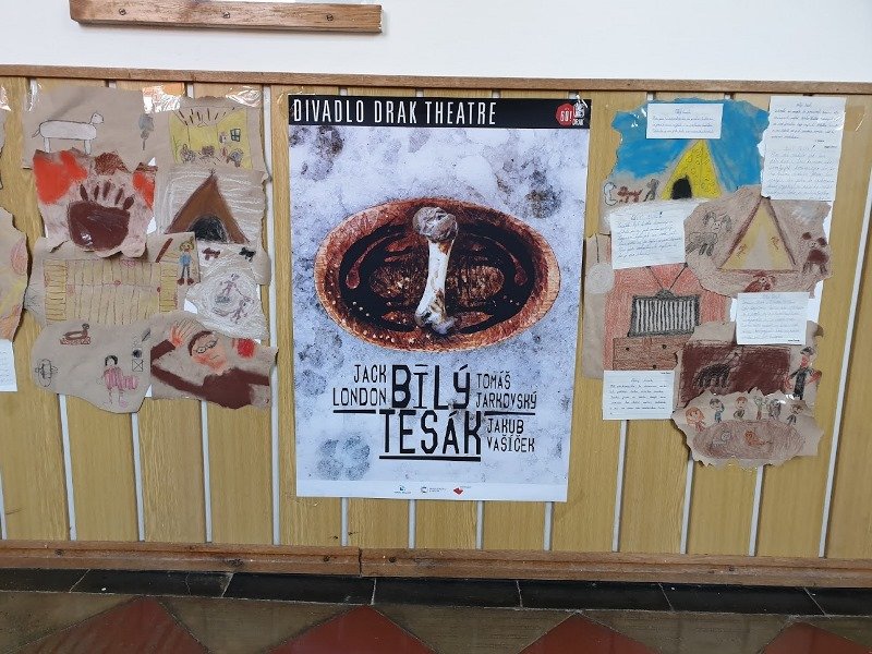 Bílý tesák