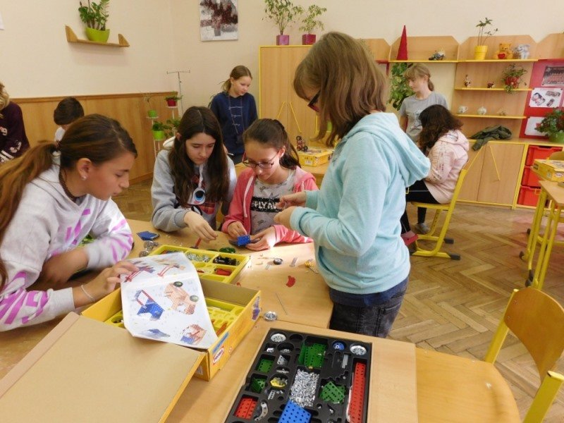 Den s technikou