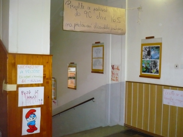 Den v převleku