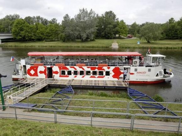 Plavba lodí Arnošt